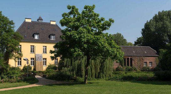 Krefeld Museum Burg Linn
