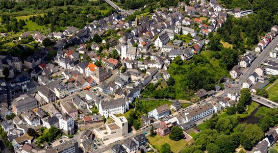 Luftaufnahme von Arnsbergs Altstadt