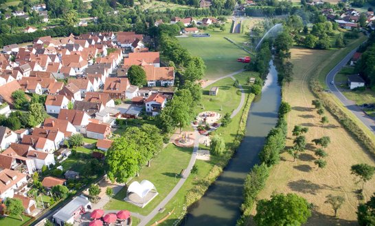 Luftbild Altstadt und Emmerauenpark